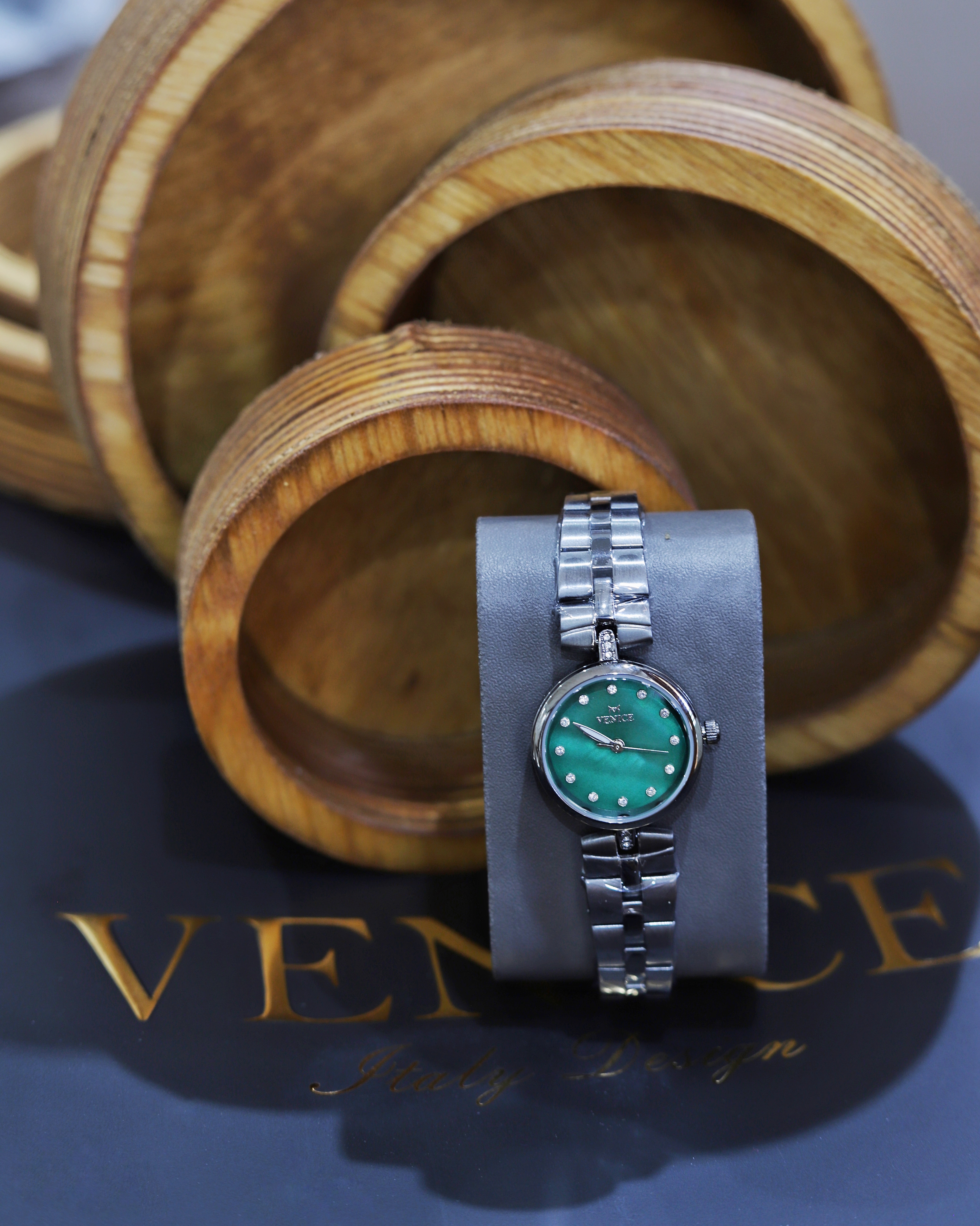 ساعت زنانه ونیز مدل80165